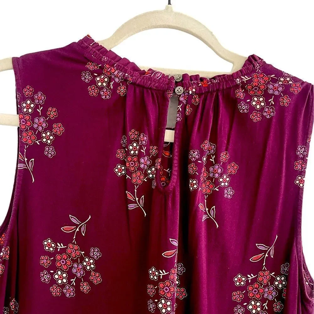 Loft - Sleeveless Floral Sleeveless Top. Size: Medium Color: Plum/ Floral